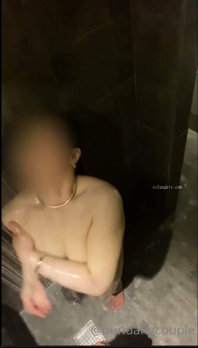 FLVA-037 剛毛オマ○コ舐めさせ痴女妻 強欲クンニで毛深いケツ穴おま○こ味臭を舌に絡みつかせ…マン毛しゃぶ